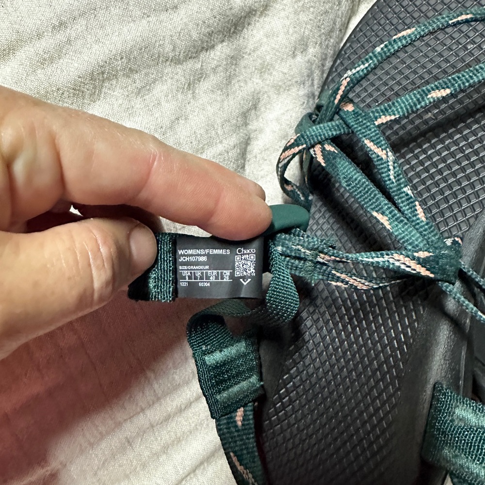 Chaco women’s size 9 two strap sandals. - Picture 5 of 7